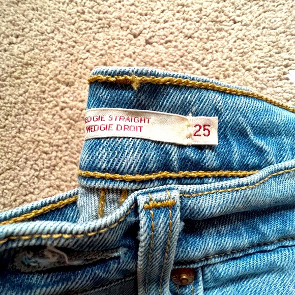 Levi’s wedgie straight leg - Picture 3 of 3